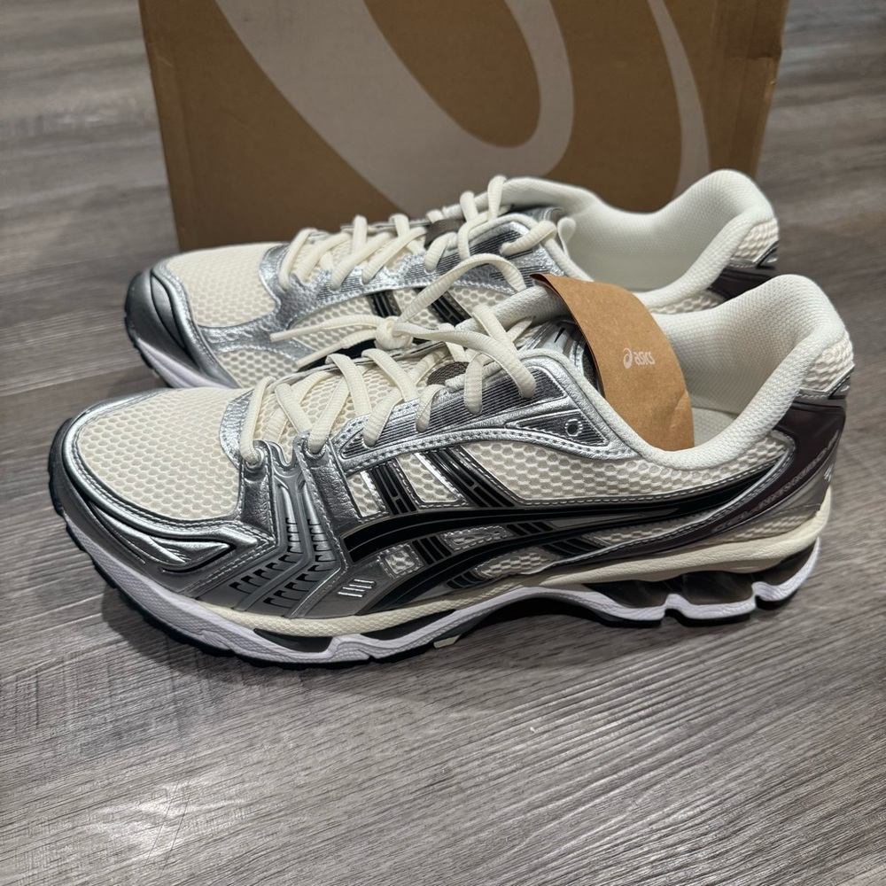 ASICS Gel-Kayano 14 Metallic Plum - Picture 3 of 13